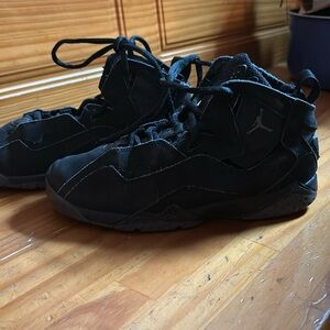 Nike Jordan’s 3Y. My son wore them but he outgrew them. They have life left.